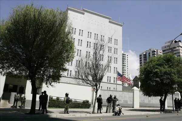 embajada