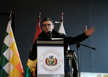 Paz desafía a Argollo y le exige dialogar: ‘No puedes botar presidentes porque se te da la gana’