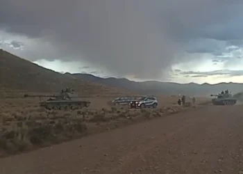Defensa niega supuesto movimiento militar irregular desde Patacamaya