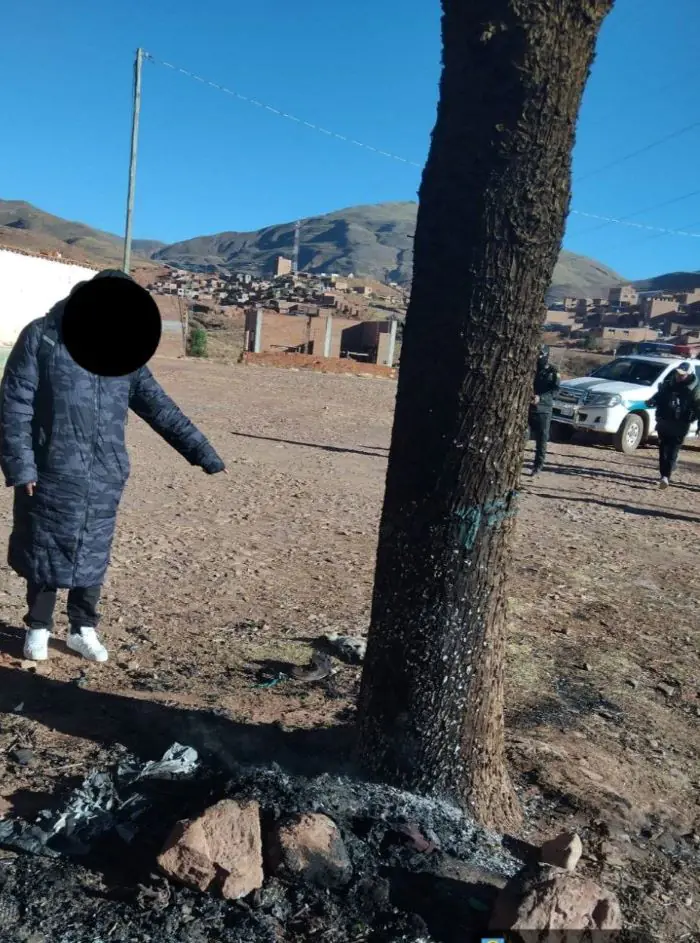 Personal del IDIF halló los cuerpos calcinados en el cementerio de Pocoata. FOTO: Somos Uyuni