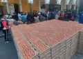 Avicultores rematan maples de huevo desde Bs 18 en Cochabamba