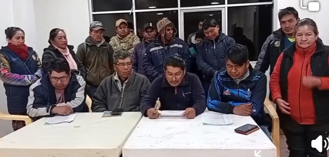 Representantes de las juntas vecinales de Pocoata. FOTO: Captura RRSS